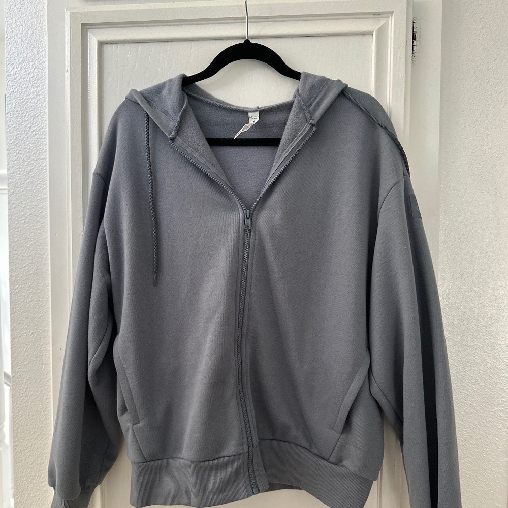 Alo sweatshirt